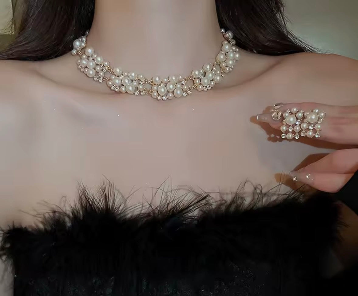 The Belgravia Pearl Jewellery Set