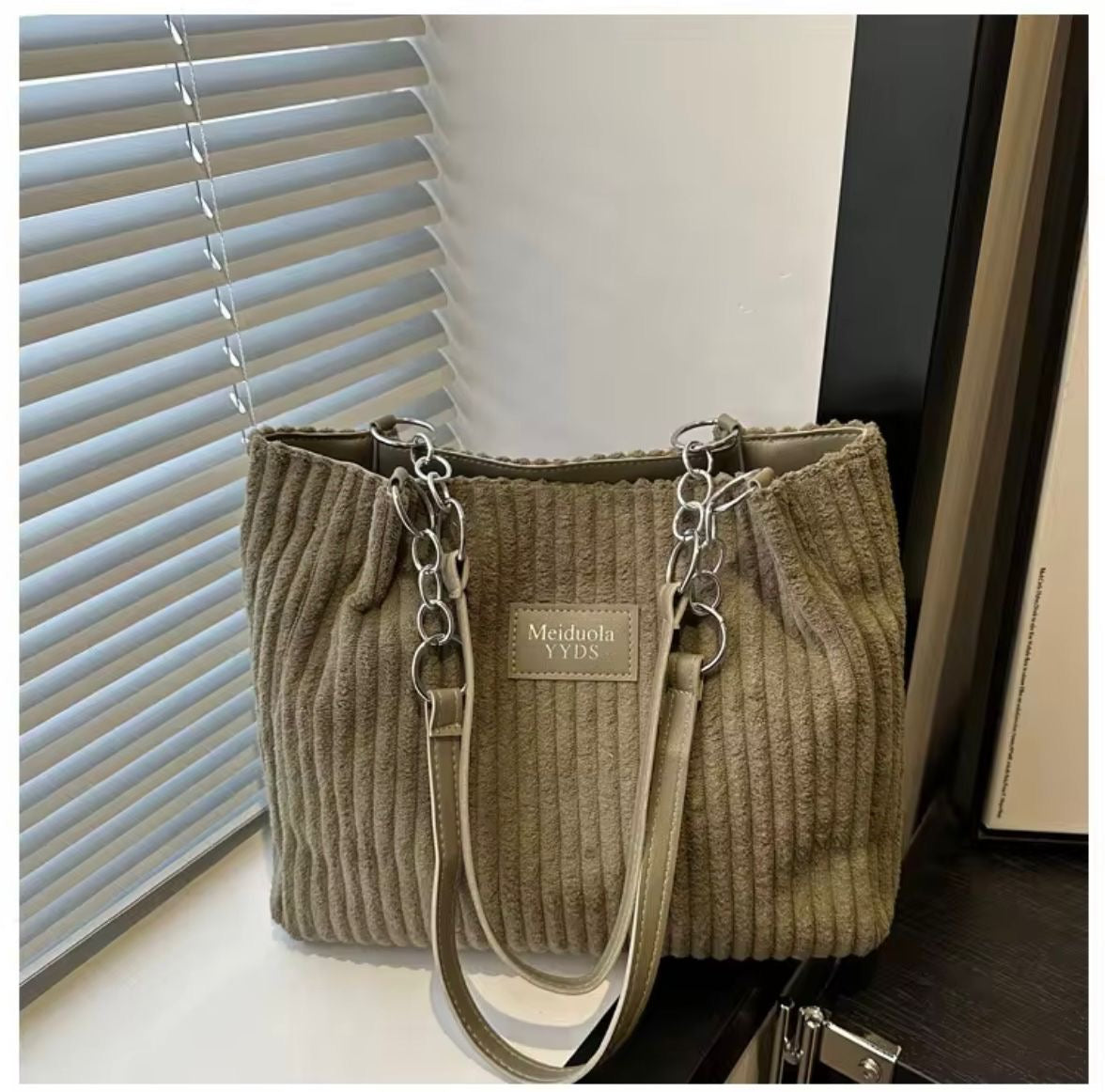The Highland Ribbed Tote