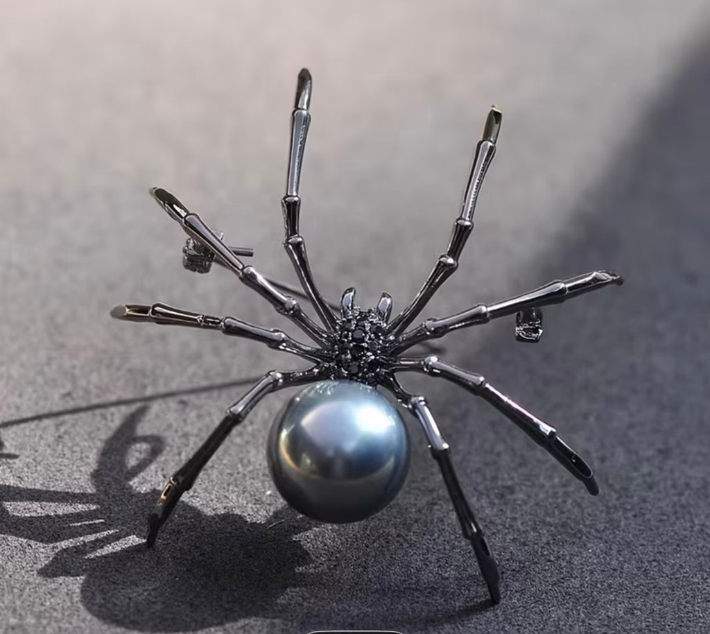 Pearl Widow