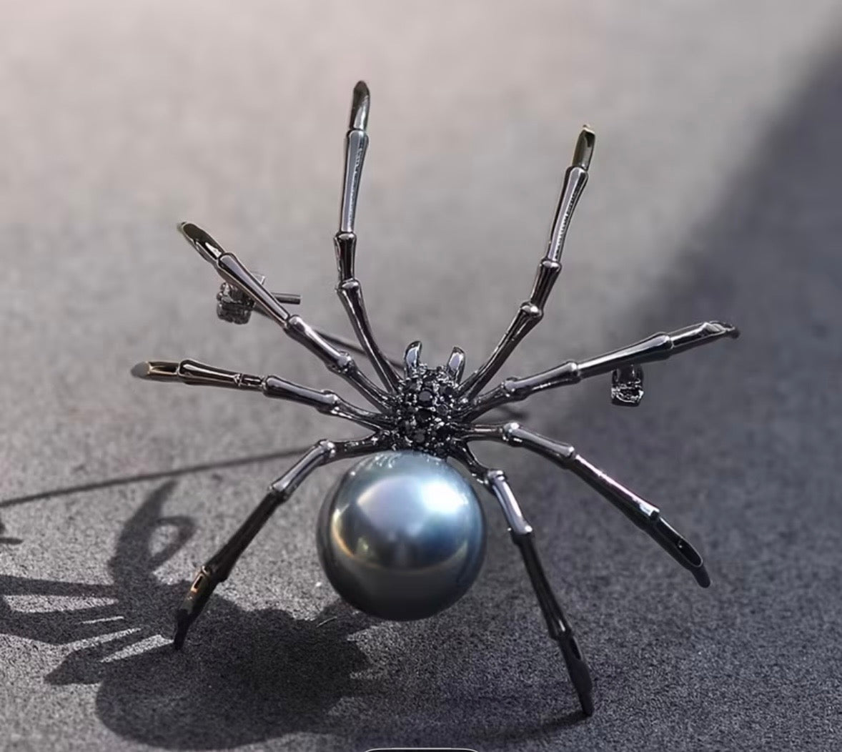 Pearl Widow